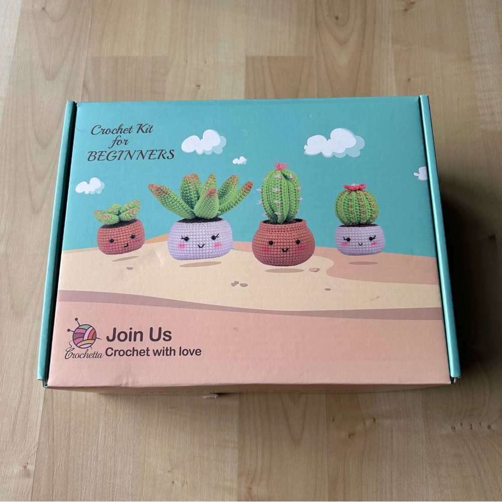 Crochetta Beginner's Crochet Kit - Cactus Succulents
